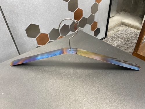 創作板金屋オーダーメイド・ステンレスハンガー（サイケデリック）