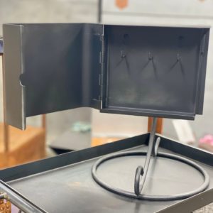 創作板金屋オーダーメイド・キースタンド