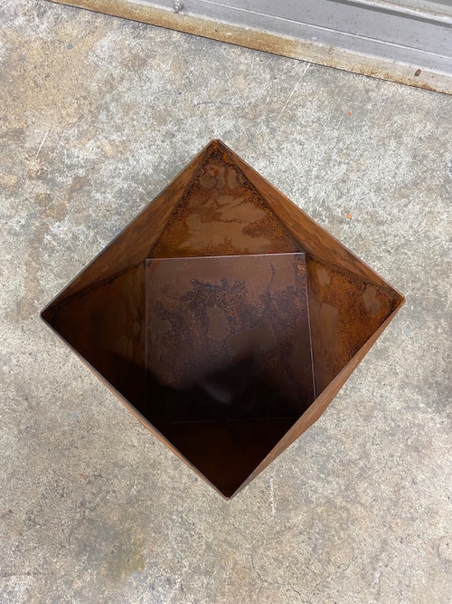 uekibachi-4 創作板金制作・植木鉢